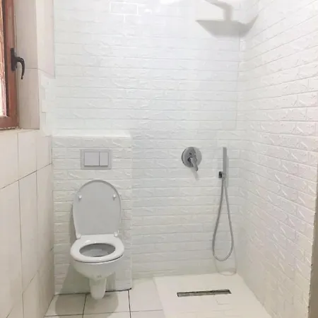 Spacious House In With Secure Parking. *