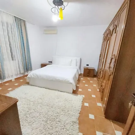 Spacious House In With Secure Parking.