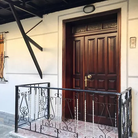 Spacious House In With Secure Parking. Holiday home Berat